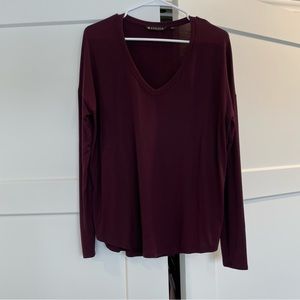 NWOT Athleta Long Sleeve Maroon Pull Over Top Size Medium
